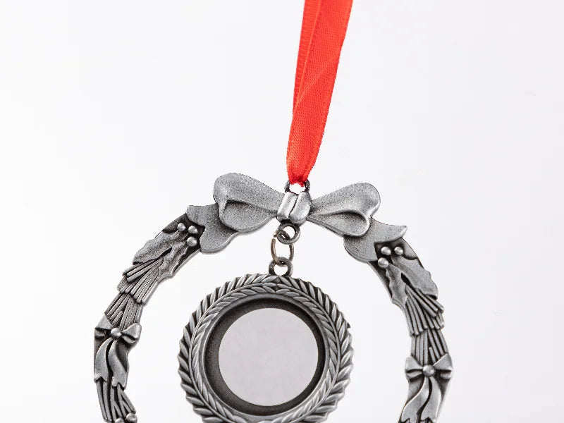 Round Wreath Metal Ornament(Silver)
